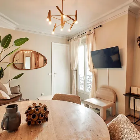 Apartament Boulevard Ney - 18th - Ney 6 *